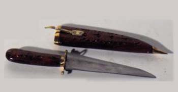 pugnale_con_custodia