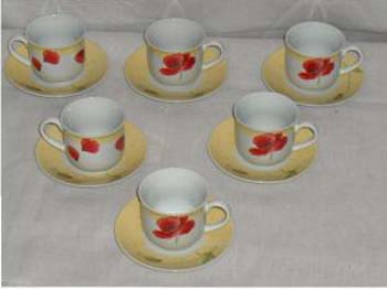 serv_caffe_papaveri_piattino_giallo